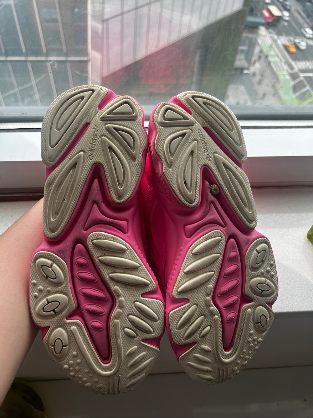 Adidas Ozweego - Picture 4 of 5